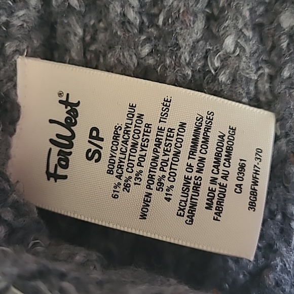 Farwest women's Sweater with false shirt hem. Size small. - Picture 4 of 5